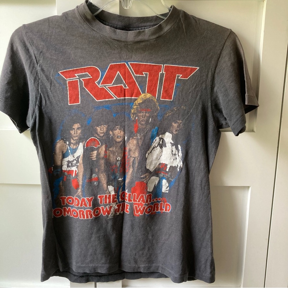 vintage 1989 Ratt Graphic Tee - Black.